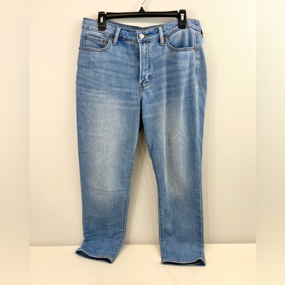 Old Navy O.G. Straight Leg Jeans High Rise Built in Warm Light Wash